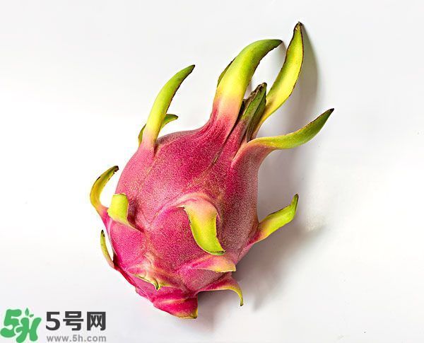 火龍果外面發(fā)霉了里面還能吃么？火龍果外皮爛了還能吃嗎？