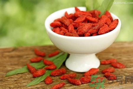 如何控油？如何控油祛痘？
