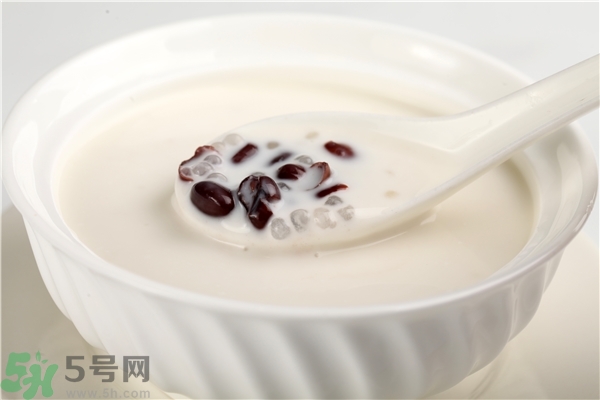打噴嚏真的是有人在想你嗎？打噴嚏是有人罵你嗎？