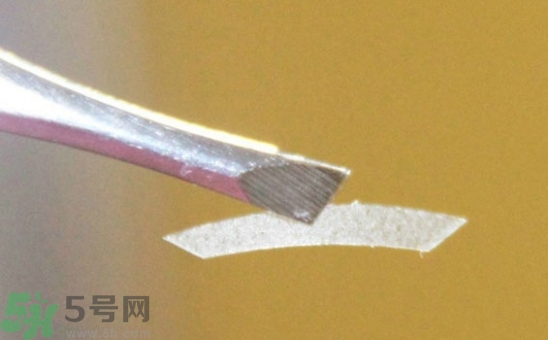 單眼皮怎么變雙眼皮了？單眼皮上面有一條線
