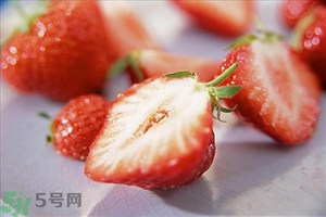 打噴嚏真的是有人在想你嗎？打噴嚏是有人罵你嗎？
