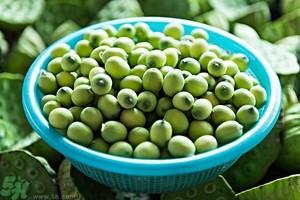 蓮子芯泡茶有什么功效？蓮子心的功效與作用