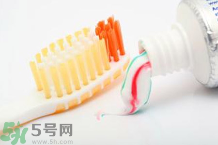 牙膏含氟好不好？牙膏含氟好還是不含氟好？