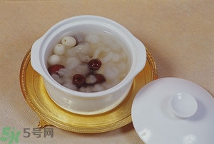 蓮子心能治失眠嗎？喝蓮心茶可以治療失眠嗎？