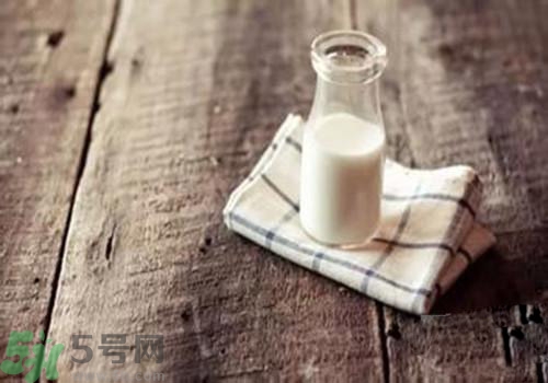 牛奶和羊奶哪個(gè)好？牛奶和羊奶哪個(gè)更有營(yíng)養(yǎng)？
