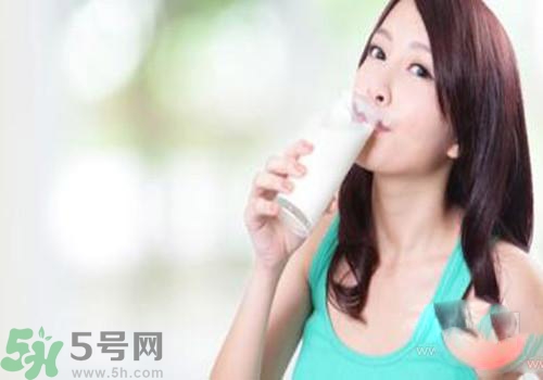 感冒可以喝羊奶嗎？喝羊奶可以治感冒嗎？