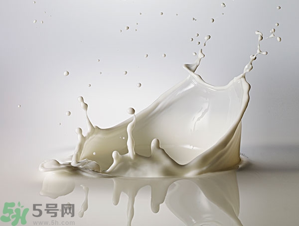 一天喝多少牛奶最好？牛奶一天喝多少合適？