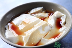 在家怎么制作豆腐腦？怎么制作豆腐腦呢？