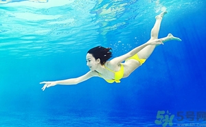 潛水能化妝嗎？女生潛水可以不可以化妝？