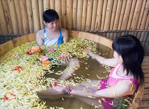 洗澡耳朵進(jìn)水了出不來怎么辦？洗澡時(shí)耳機(jī)進(jìn)水了怎么辦？