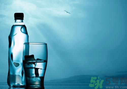 礦泉水和純凈水的區(qū)別是什么？礦泉水和純凈水哪個(gè)好？