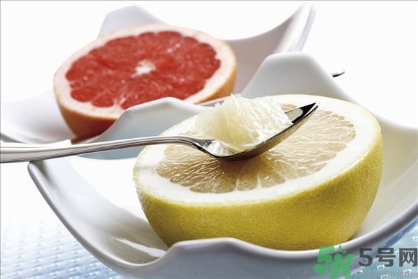 柚子是熱性的嗎？吃柚子要注意什么？