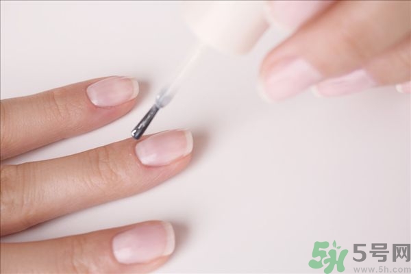 指甲油為什么容易掉？指甲油怎么涂不容易掉？
