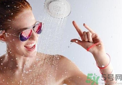 夏天洗澡水溫多少合適？夏天洗澡水溫多少比較好？