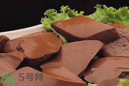 吃豬血拉大便是黑色的是怎么回事？吃豬血拉大便是黑色是在排毒嗎？