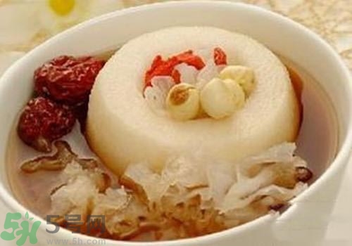 冰糖雪梨的熱量是多少？喝冰糖雪梨會(huì)胖嗎？