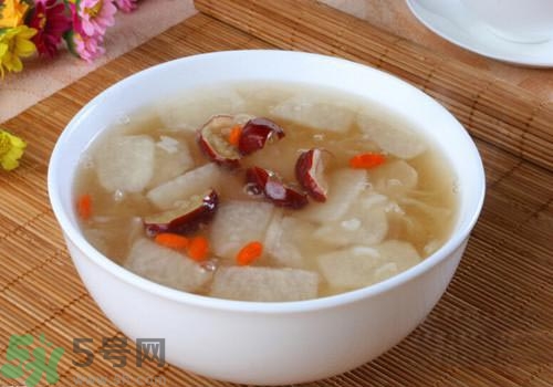 發(fā)燒可以喝冰糖雪梨嗎？發(fā)燒喝冰糖雪梨好嗎？
