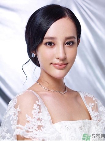 乳暈大是什么原因？乳暈大正常嗎？