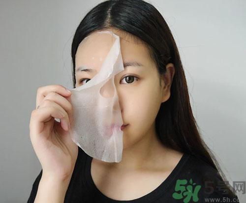 敷面膜前要用爽膚水嗎？敷面膜前要不要用爽膚水？
