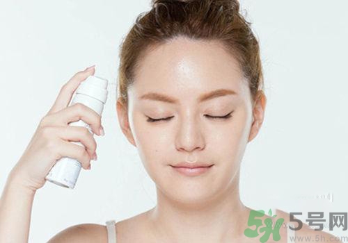 保濕噴霧什么時(shí)候用？保濕噴霧的使用注意事項(xiàng)