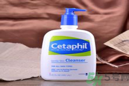 cetaphil絲塔芙溫和無泡潔面乳適合什么膚質(zhì)？cetaphi潔面乳敏感膚質(zhì)可以用嗎？