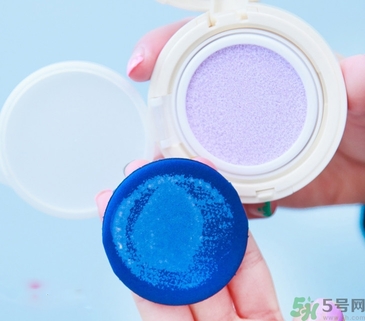 悅詩風(fēng)吟瑩潤調(diào)色氣墊隔離霜怎么用？悅詩風(fēng)吟瑩潤調(diào)色氣墊隔離霜使用方法