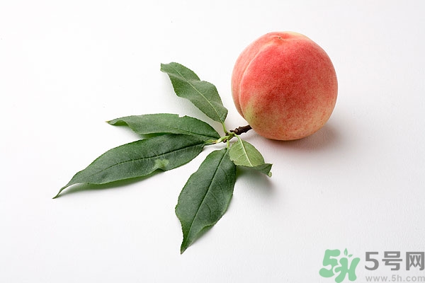 桃子裂口是什么原因？表面有裂口的桃子能吃嗎？