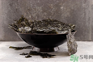 紫菜會發(fā)霉嗎？吃紫菜有什么好處和壞處？