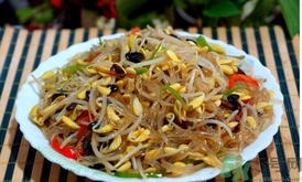 豆芽可以生吃嗎？豆芽炒粉條的家常做法