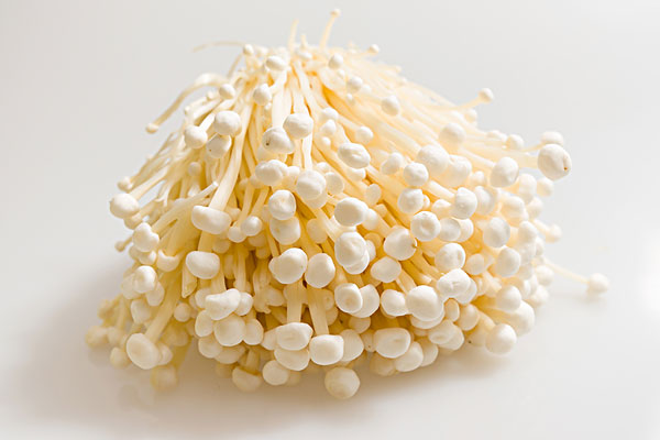 金針菇變黃了還能吃嗎？金針菇放久了黃了可以吃嗎？