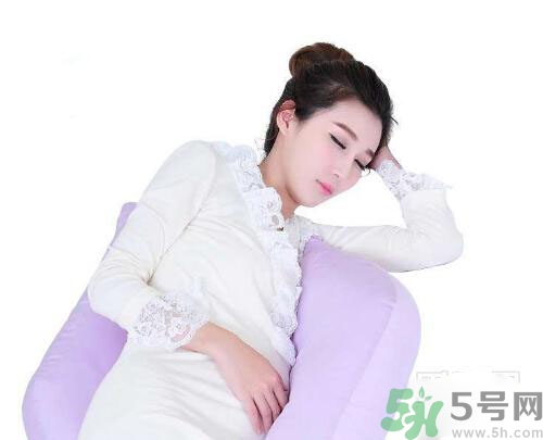 側(cè)睡流口水是怎么回事？側(cè)著身子睡流口水怎么辦？