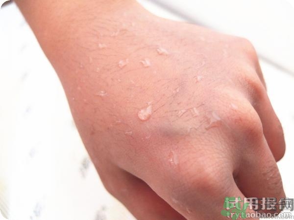安耐曬為什么那么??？安耐曬是水狀液體的嗎？