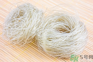 米線和米粉有什么區(qū)別？米粉要泡多久才能炒？