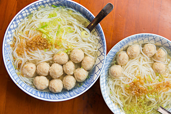 米線和米粉有什么區(qū)別？米粉要泡多久才能炒？
