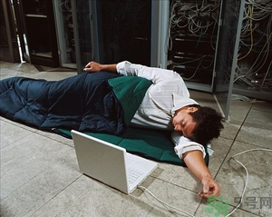 睡眠不規(guī)律如何調(diào)整？睡眠不規(guī)律會胖嗎？