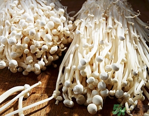 致癌金針菇怎么鑒別？如何選購金針菇？