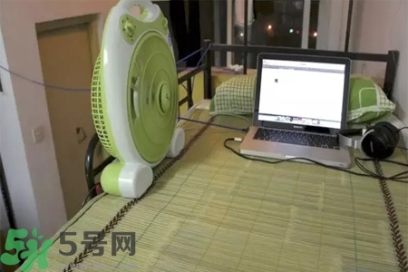 夏天睡涼席好嗎？夏天睡涼席好不好？