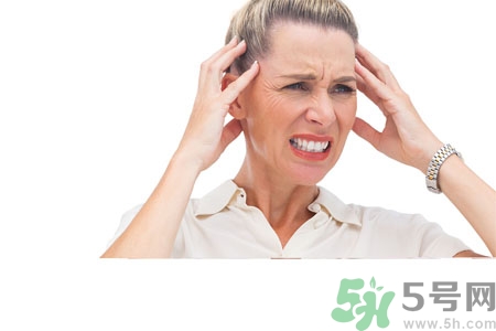 女人濕氣重的癥狀有哪些？女人濕氣重有什么表現(xiàn)？