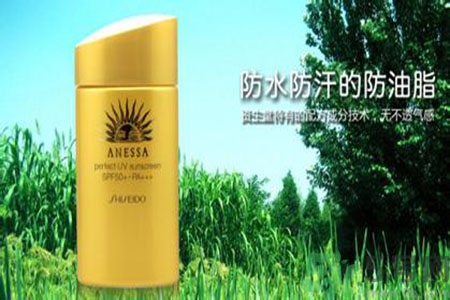 安耐曬和水寶寶哪個好？安耐曬防曬霜和水寶寶哪個好？