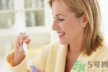 驗孕棒兩條杠為什么沒懷孕？驗孕棒兩條杠沒懷孕是怎么回事？