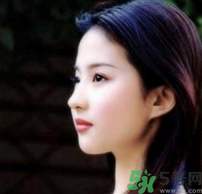 杏仁眼是什么樣的？杏仁眼怎么畫眼線？