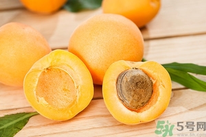 杏子不太熟能吃嗎？杏子不太熟怎么辦？