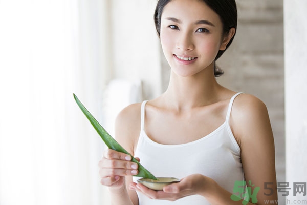 蘆薈能去斑嗎？蘆薈膠會(huì)使皮膚變黑嗎？