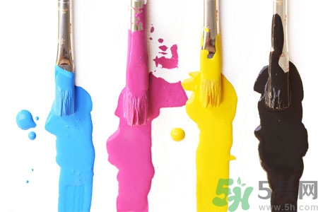 手上有油漆怎么洗？油漆沾到衣服上怎么洗？