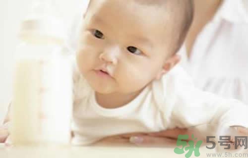 寶寶吃慣了奶瓶不吃母乳怎么辦？喂奶的正確方法