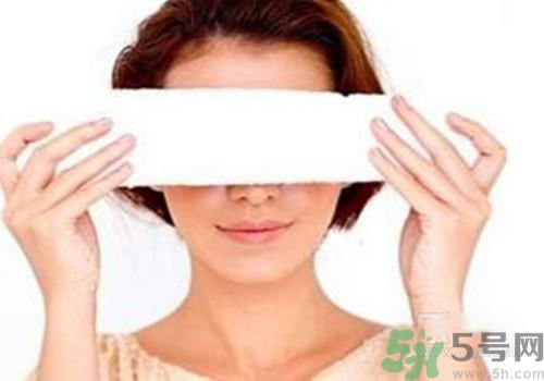 眼睛腫了用冷水敷還是熱水敷？眼睛腫了怎么辦？