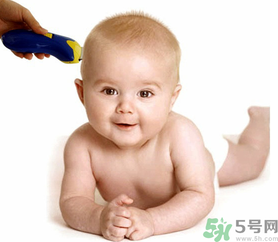 寶寶吃什么對頭發(fā)好？寶寶頭發(fā)發(fā)黃怎么辦？