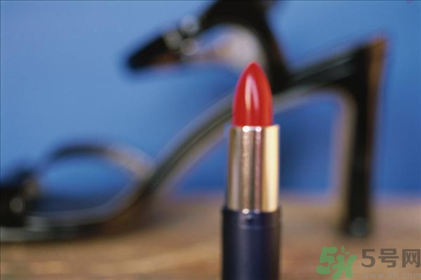 過(guò)期口紅還能用嗎？口紅要化了怎么辦？