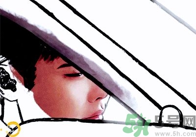 李鐘碩發(fā)型是什么？姜哲發(fā)型是什么？