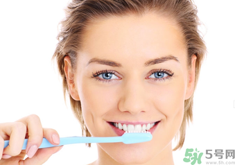 做完根管治療后可以馬上刷牙嗎？做完根管治療后可以東西嗎？